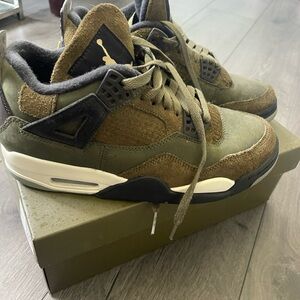Air Jordan 4 Retro size 8
